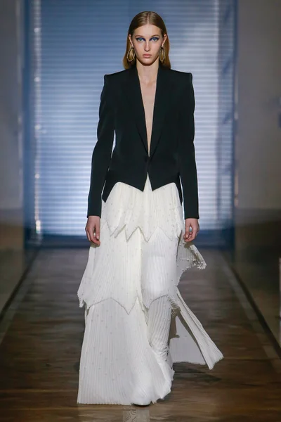 Look 29